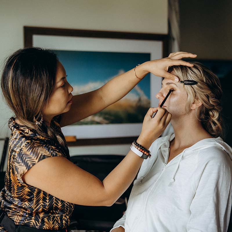 personalized experience of hair and makeup in Maui Hawii